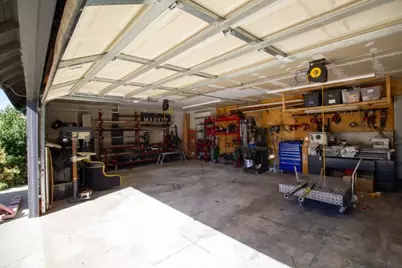 7071 Cascade Ave., Oak Hills, CA 92344 - Photo 36