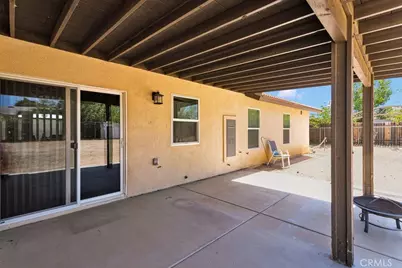 9814 Oakwood Avenue, Hesperia, CA 92345 - Photo 30