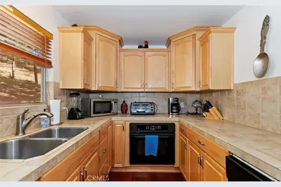 27300 Bernina, Lake Arrowhead, CA 92352 - Photo 8