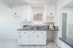 556 W 99th St, Los Angeles, CA 90044 - Photo 12