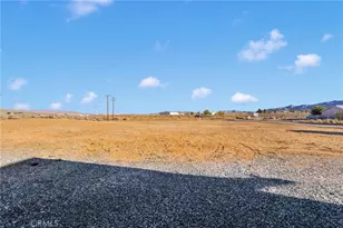 22337 Waalew, Apple Valley, CA 92307 - Photo 6