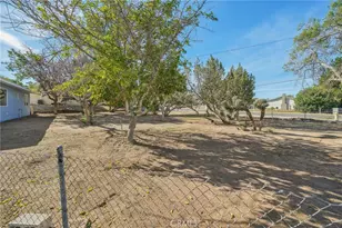 17323 Fairburn St, Hesperia, CA 92345 - Photo 40