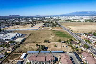 831 W Lugonia, Redlands, CA 92374 - Photo 48