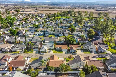 28630 Newcastle, Highland, CA 92346 - Photo 38