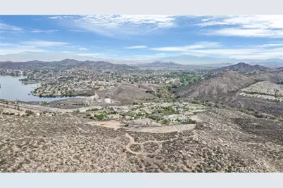 9 Via Del Lago, Lake Elsinore, CA 92532 - Photo 8