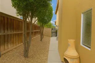 2559 Gilbert Ave, Corona, CA 92881 - Photo 34