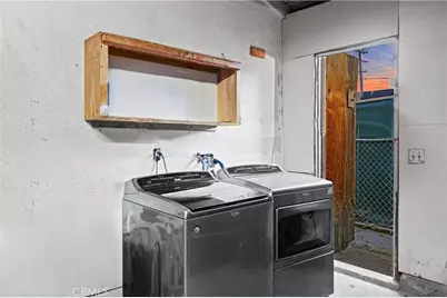 402 S Howard #A &amp; #B, Corona, CA 92879 - Photo 16