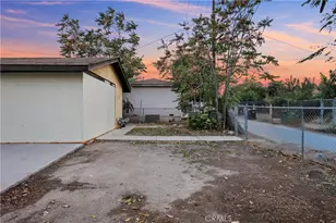 402 S Howard #A &amp #B, Corona, CA 92879 - Photo 18