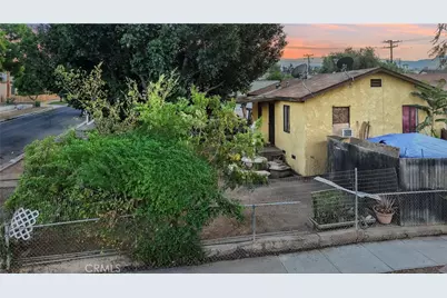 402 S Howard #A &amp; #B, Corona, CA 92879 - Photo 24