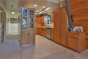 453 Oriole Dr, Twin Peaks, CA 92391 - Photo 12