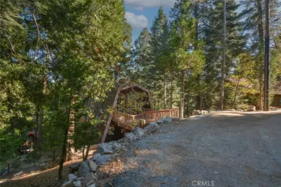 453 Oriole Drive, Twin Peaks, CA 92391 - Photo 6