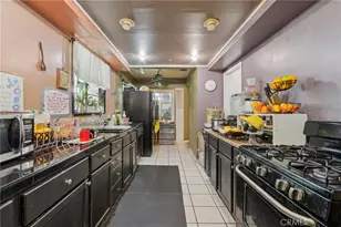 8345 Kester, Panorama City, CA 91402 - Photo 18