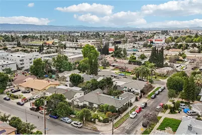 8345 Kester, Panorama City, CA 91402 - Photo 44