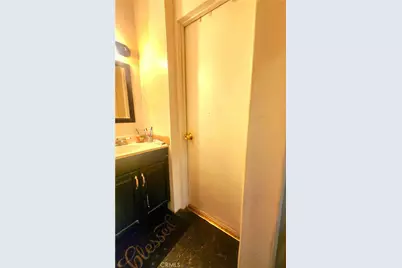 8345 Kester, Panorama City, CA 91402 - Photo 32