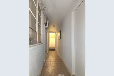 8345 Kester, Panorama City, CA 91402 - Photo 30