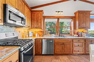 813 Greenbriar Dr, Lake Arrowhead, CA 92385 - Photo 10