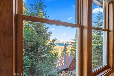 813 Greenbriar Drive, Lake Arrowhead, CA 92385 - Photo 8
