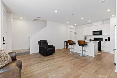 975 W Clover, Rialto, CA 92376 - Photo 4