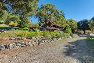 39292 Oak Glen Road, Oak Glen, CA 92399 - Photo 12