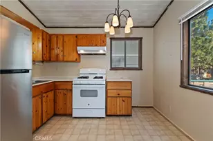 949 Pine Ln, Big Bear City, CA 92314 - Photo 16