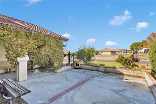 27325 Strawberry, Helendale, CA 92342 - Photo 6