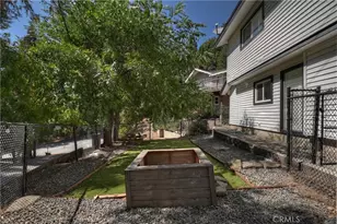 24150 Zell Ct, Crestline, CA 92325 - Photo 8