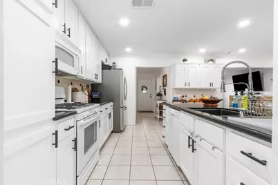 1235 W Cypress Avenue, Redlands, CA 92373 - Photo 12