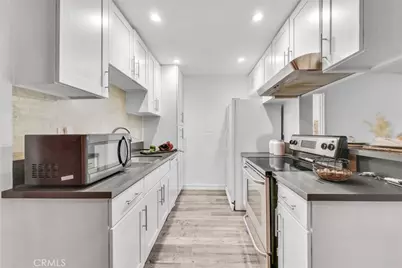 1030 W Macarthur Boulevard #5, Santa Ana, CA 92707 - Photo 10