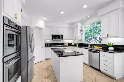 15562 Sicily Lane, Fontana, CA 92336 - Photo 10