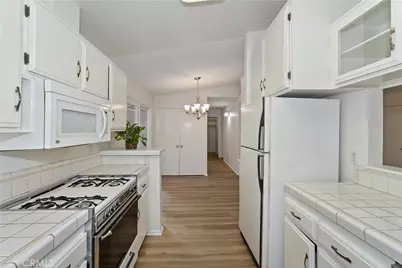 142 Rockledge Lane, Lake Arrowhead, CA 92352 - Photo 10