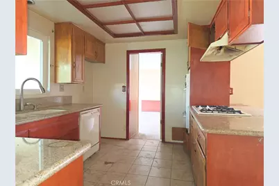 25845 Holly Vista, San Bernardino, CA 92404 - Photo 10