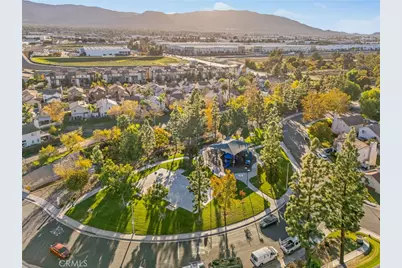 910 Pathfinder Way, Corona, CA 92878 - Photo 38