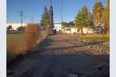 23983 E Central, San Bernardino, CA 92408 - Photo 20