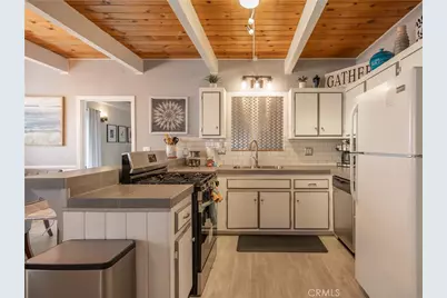 1037 Sequoia, Big Bear City, CA 92314 - Photo 12