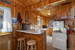 42547 Cedar, Big Bear Lake, CA 92315 - Photo 12