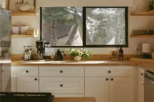 481 Heliotrope Dr, Lake Arrowhead, CA 92352 - Photo 22