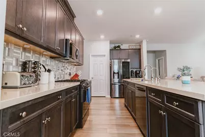 7552 Honeybell Court, Riverside, CA 92507 - Photo 10