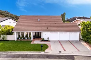 4401 Cezanne Ave, Woodland Hills, CA 91364 - Photo 2