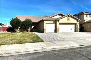 13846 Hawk Ct, Victorville, CA 92394 - Photo 2