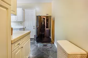 889 Highridge St, Riverside, CA 92506 - Photo 18