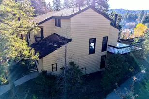 27657 Peninsula Dr, Lake Arrowhead, CA 92352 - Photo 2