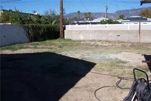 334 Country Club, San Bernardino, CA 92404 - Photo 16