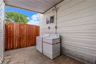 9426 Tamarisk, Hesperia, CA 92345 - Photo 10