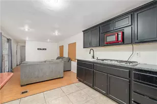 9426 Tamarisk, Hesperia, CA 92345 - Photo 14