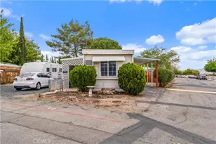 9426 Tamarisk, Hesperia, CA 92345 - Photo 2