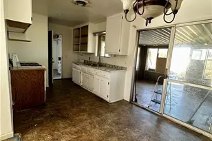 40210 Frances, Hemet, CA 92543 - Photo 8