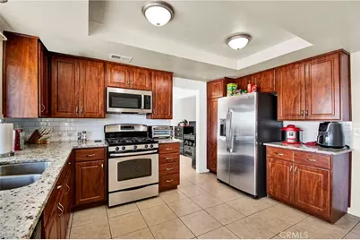 3879 Piedmont, Highland, CA 92346 - Photo 10