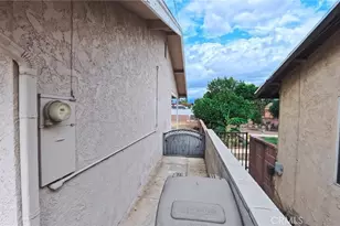 495 W C St, Colton, CA 92324 - Photo 10