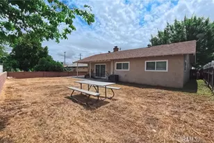 495 W C St, Colton, CA 92324 - Photo 4