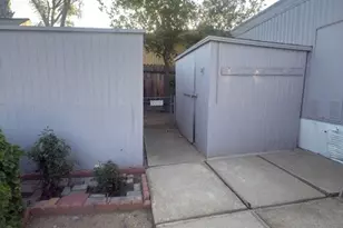 995 Pomona, Corona, CA 92882 - Photo 8